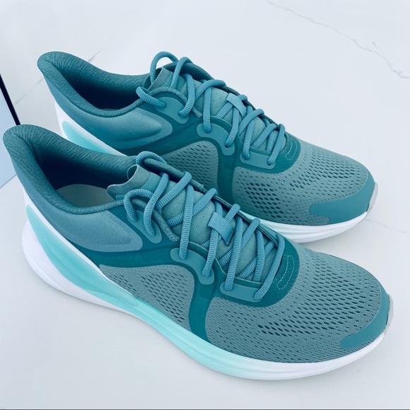 Size 9 Women’s Lululemon Bliss Feel Runners NEW, $180 (retail $198 plus tax) - Picture 3 of 6